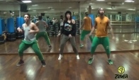 Pasito A Paso Cumbia Pop Zumba Daniel Extremo e Andrea Stella