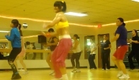 Zumba Class Dallas Baila esta Cumbia ZumbaGold's Gym