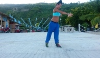 Zumba su Karina - cumbia volvi a nacer